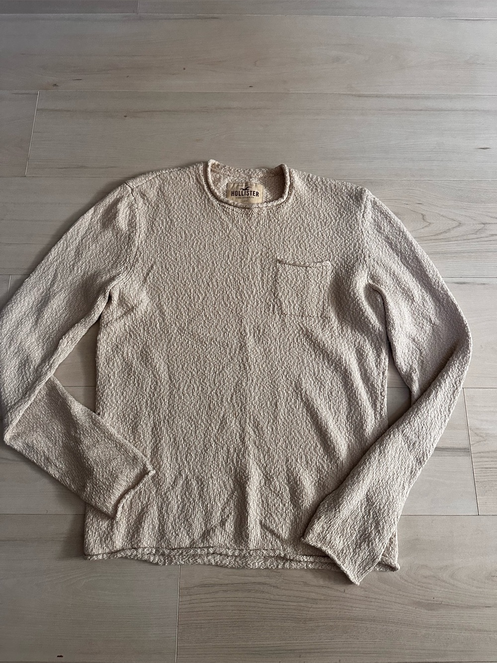 Hollister Men's Cream Long-Sleeve Size Small 0055